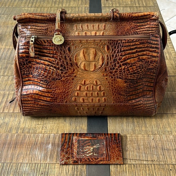 Brahmin Handbags - Vintage Brahmin Stacy Toasted Melbourne Large Bag Croc Embossed Leather Brass